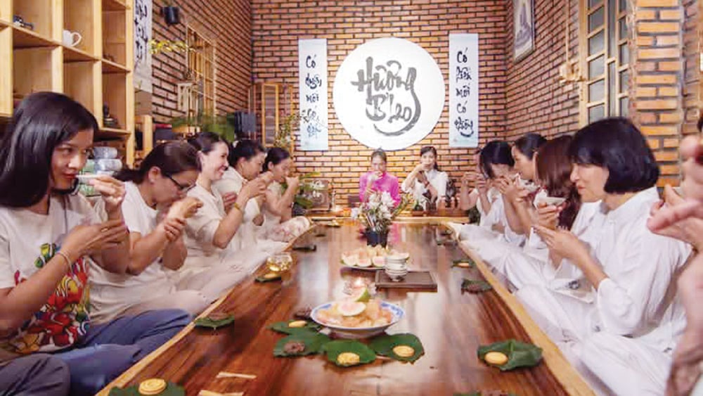 Phòng trà Hương BLao