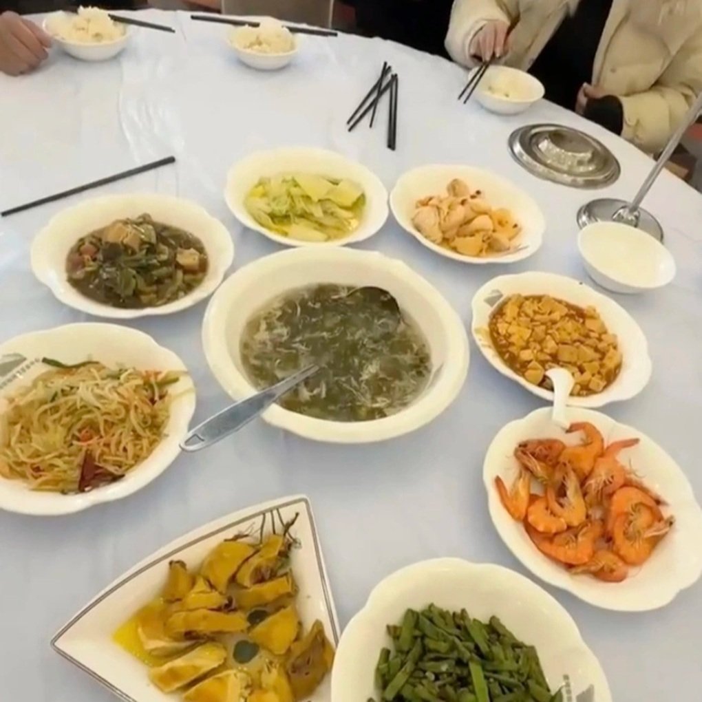 Địa phương đau đầu vì tour rẻ như cho: 130.000 đồng/khách gồm cả bữa trưa - 1