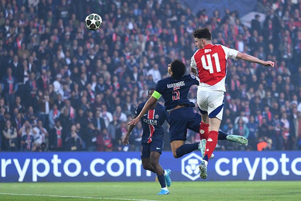 PSG vs 아스날 1-0 (H1): 파비안 루이스가 걸작 사진 4를 찍다