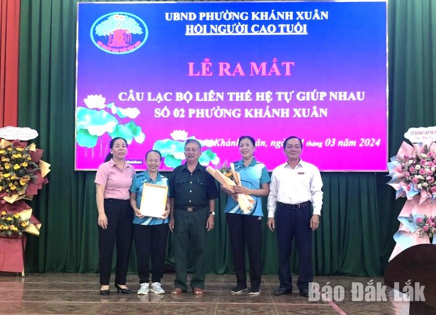 ការបង្កើតក្លឹបជួយខ្លួនឯងអន្តរជំនាន់បានបំពេញសេចក្តីប្រាថ្នារបស់មនុស្សចាស់នៅថ្នាក់មូលដ្ឋាន។