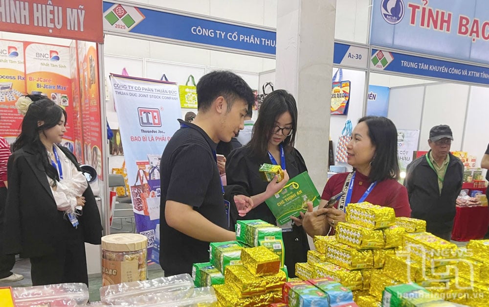 Hằng năm, Sở Công Thương hỗ trợ hàng trăm doanh nghiệp, hợp tác xã tham gia các hội chợ, triển lãm, diễn đàn kinh tế để đẩy mạnh việc quảng bá, mở rộng kênh phân phối sản phẩm.