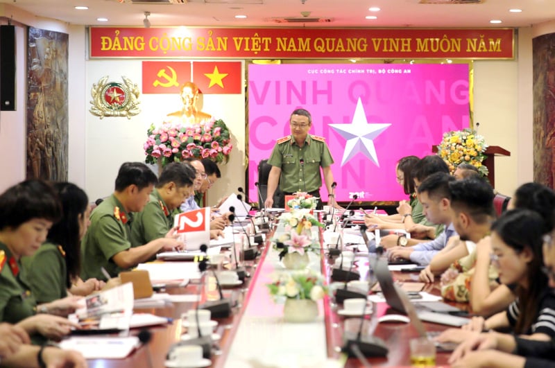 Gala âm nhạc “Vinh quang CAND Việt Nam” và chuỗi hoạt động bên lề tại TP Hồ Chí Minh -0