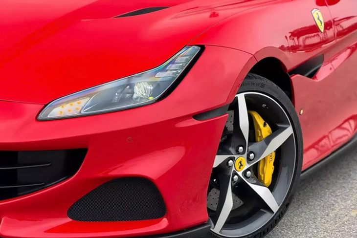 Để đa dạng dòng sản phẩm, vào năm 2008, Ferrari lần đầu công bố 1 dòng xe chuyên mui trần của hãng, họ đặt tên cho nó đơn giản là California, cách gọi này làm sống lại cái tên được sử dụng trên Ferrari 250 GT California Spyder cuối những năm 1950 và 365 California những năm 1960.