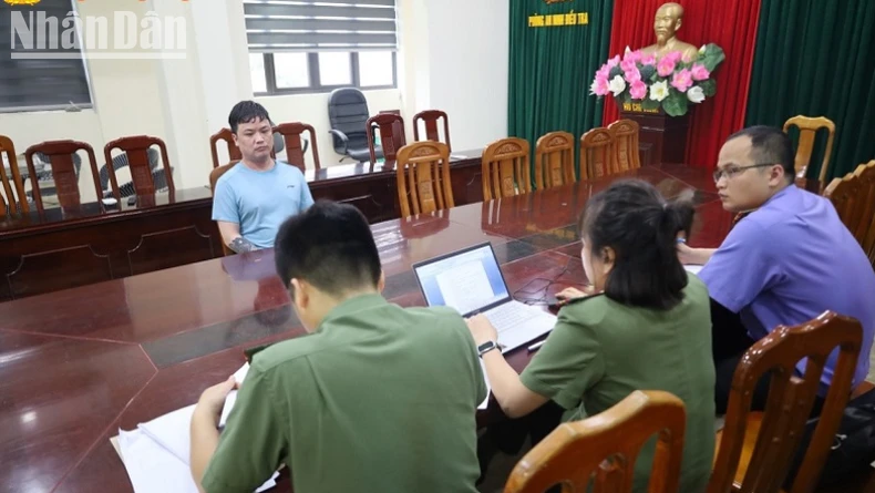ការកាត់ទោសលោក Le Viet Hung ពីបទជំរិតយកទ្រព្យសម្បត្តិ រូបថត ១