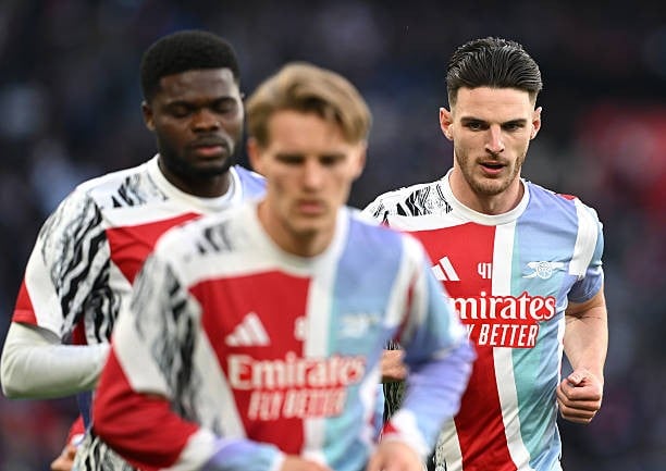 Trực tiếp PSG vs Arsenal 0-0 (H1): Pháo thủ tràn lên tấn công ảnh 1
