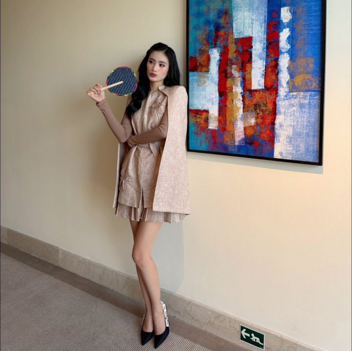 Trang phục 2 ngày đầu của Hoa hậu Ý Nhi tại Miss World 2025 được khen - Ảnh 6.