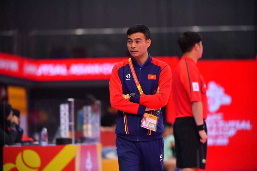 Tranh ngôi nhất bảng với đội cực mạnh Iran, HLV đội futsal nữ Việt Nam lên tiếng- Ảnh 1.