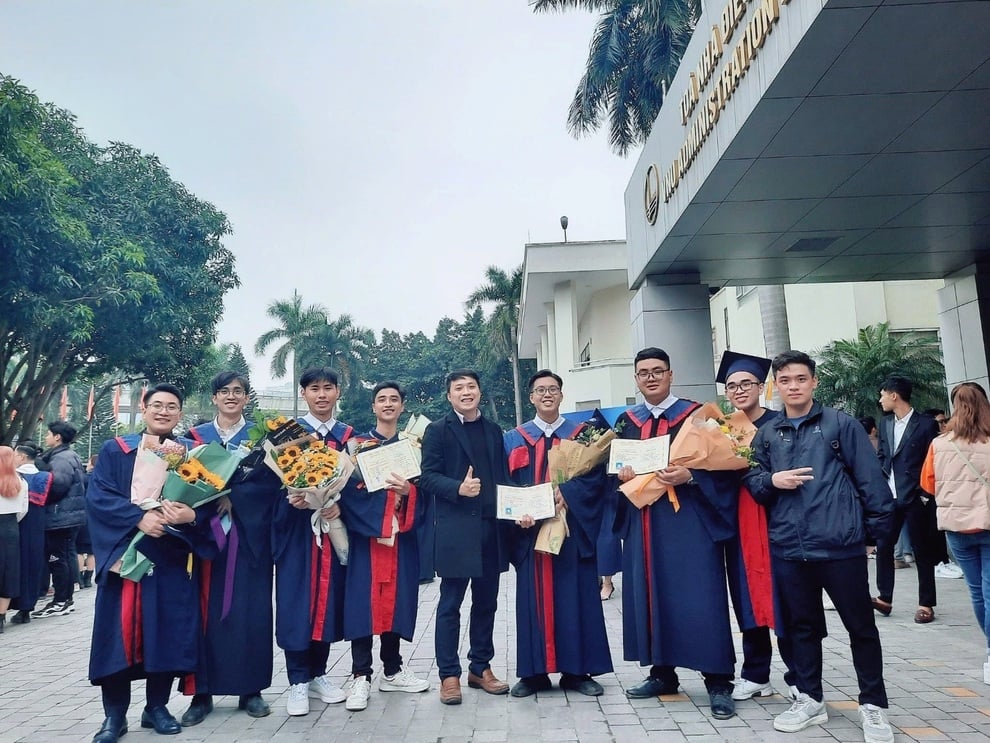 Hai cựu sinh viên cùng lớp xuất sắc giành học bổng toàn phần tiến sĩ Mỹ - 1