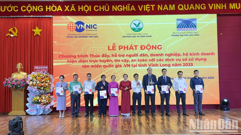 Vĩnh Long phát động triển khai chương trình đăng ký sử dụng tên miền “.vn” ảnh 3