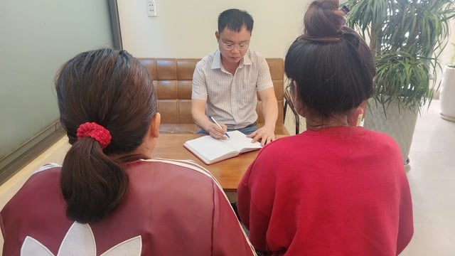 Làm rõ vụ nhiều học sinh lớp 12 tại 1 trường "tự nguyện" xin nghỉ học- Ảnh 2.