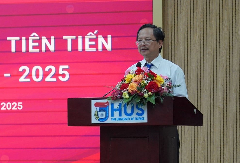 Cựu sinh viên khoa hóa học làm Hiệu trưởng Trường ĐH Khoa học Tự nhiên - 2