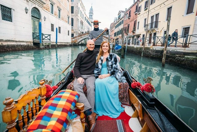 thuyen-gondola.webp