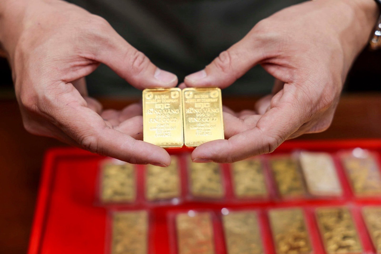 gold-2-.jpg