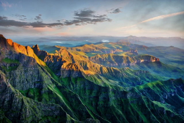 vallée-du-drakensberg.webp