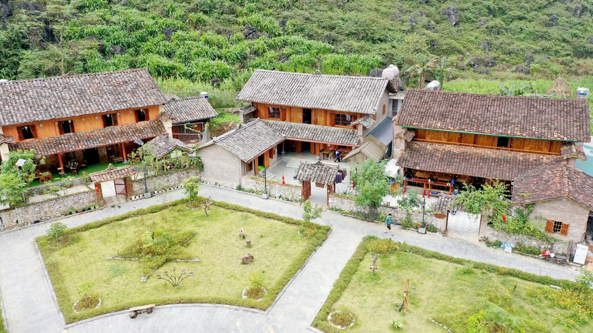 Những ngôi nhà đậm chất truyền thống tại Làng Văn hóa du lịch cộng đồng dân tộc Mông, xã Pả Vi (Mèo Vạc).