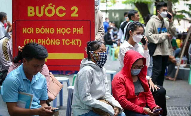 Học phí đại học tăng cao trong năm 2025 - Ảnh 1.