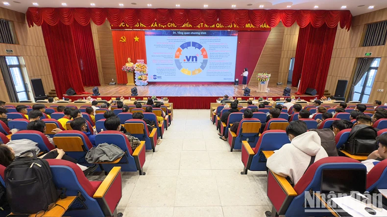 Vĩnh Long phát động triển khai chương trình đăng ký sử dụng tên miền “.vn” ảnh 2