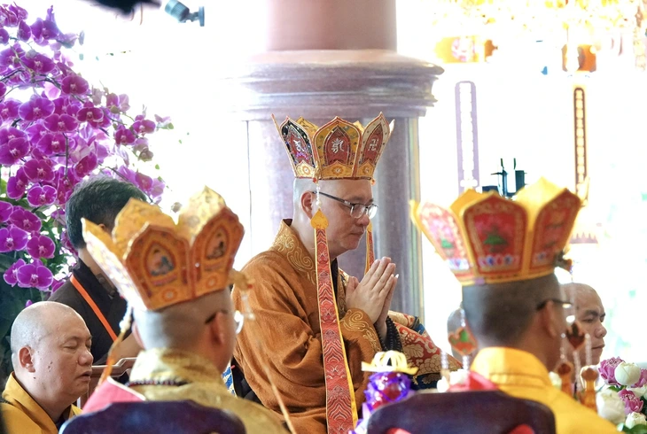 Cầu siêu các anh hùng, liệt sĩ theo nghi lễ Phật giáo 3 miền tại Vesak