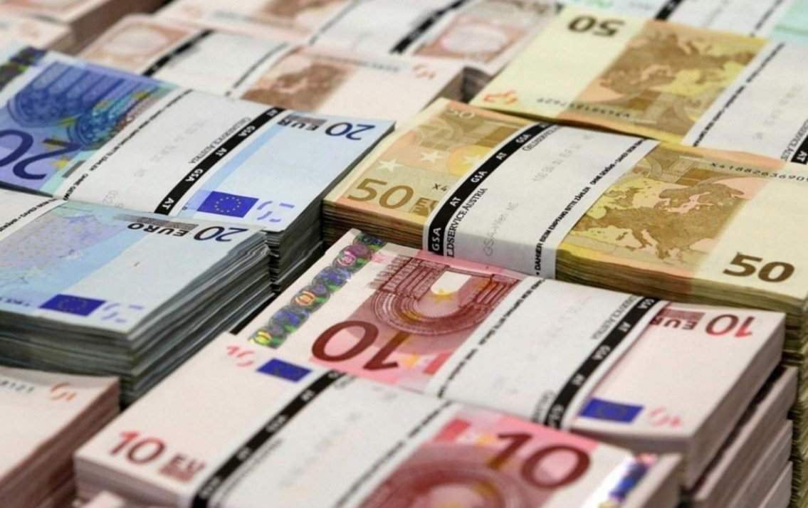 Tỷ giá Euro hôm nay 9/5/2025: Giảm nhẹ so với USD