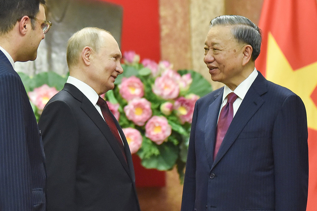 Tổng Bí thư Tô Lâm và Tổng thống Nga Vladimir Putin.jpg