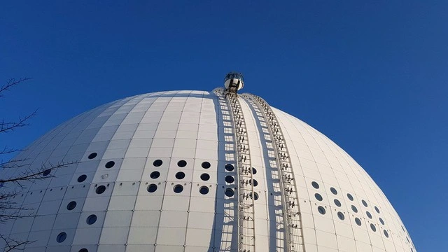 soak-up-the-skyview-view-in-stockholm.webp