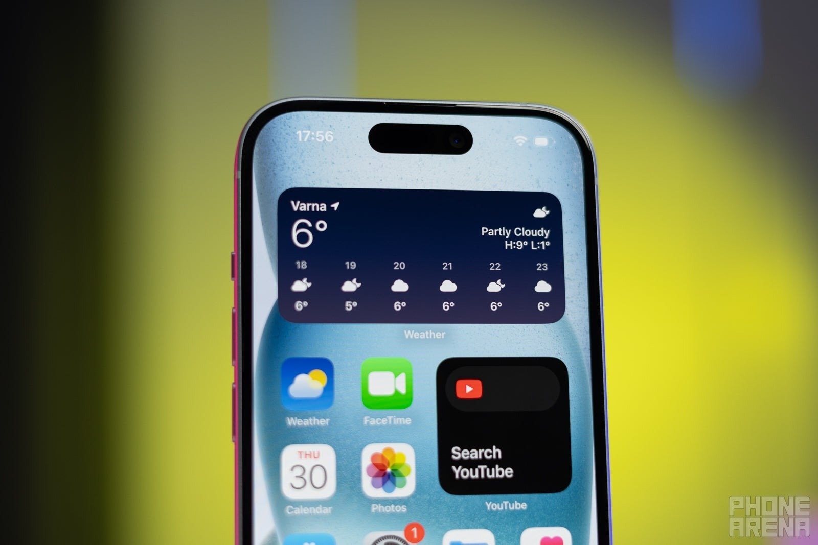 iPhone chay hang anh 1