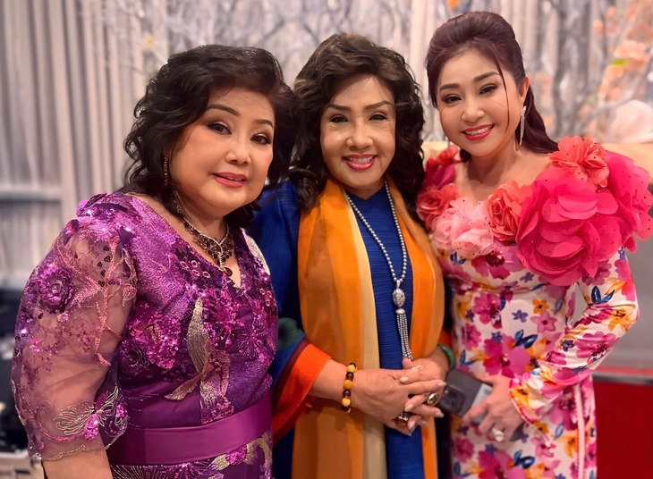Lệ Thủy hội ngộ Phượng Liên với bài Con gái của mẹ - Ảnh 3.
