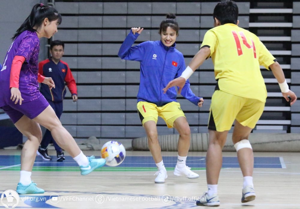 Đội tuyển Futsal nữ Việt Nam quyết tâm giành chiến thắng trước Philippines - Ảnh 1.