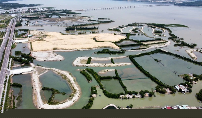 Binh Dinh is about to deploy the project of Assessing the quality, reserves, and potential areas for exploiting saline sand in Thi Nai lagoon to serve construction site leveling.