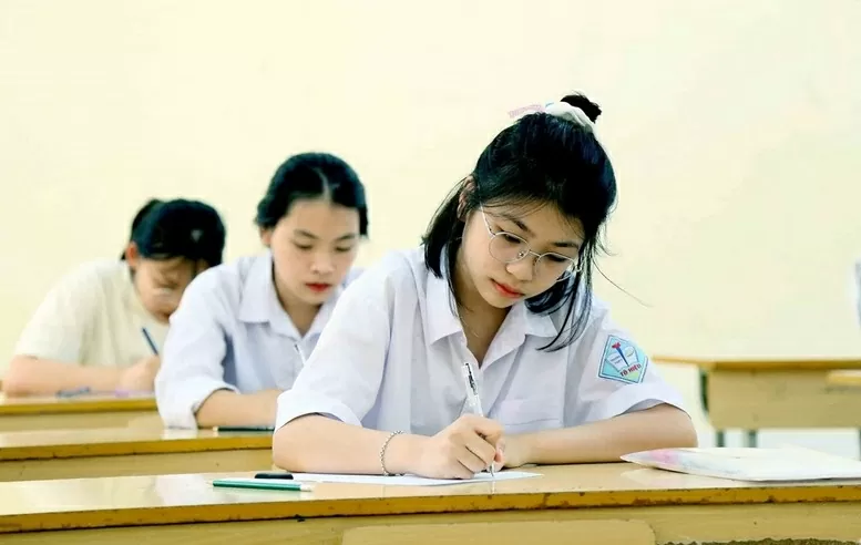 Thủ tướng yêu cầu rà soát đề thi tốt nghiệp THPT 2025, bảo đảm độ phân hóa