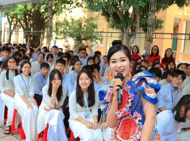 Dạy học 2 buổi/ngày: Giải bài toán thiếu giáo viên ảnh 1
