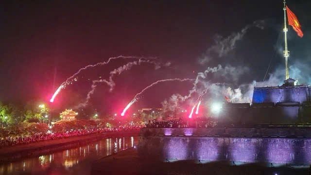 Tạm hoãn bắn hỏa pháo súng thần công tại Huế -0