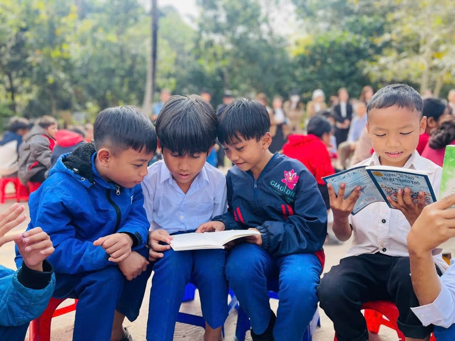 Trường Tiểu học &amp; THCS A Xing (Hướng Hóa, Quảng Trị).