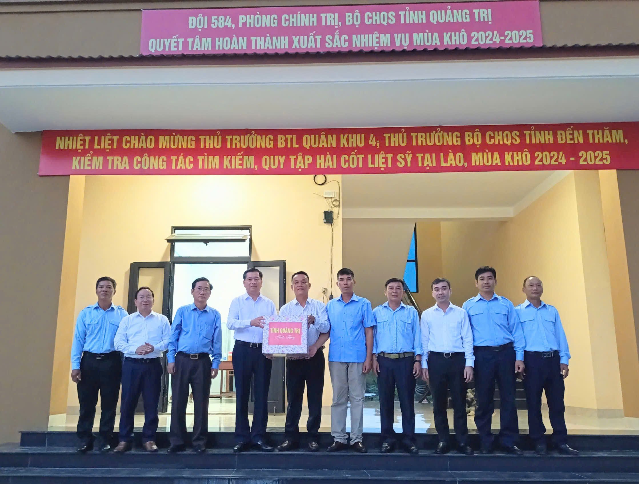 Bí thư Tỉnh ủy Nguyễn Long Hải viếng các hài cốt liệt sĩ quy tập tại tỉnh Savannakhet