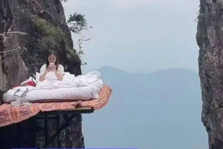 ngủ trên vách núi - Ảnh 1.