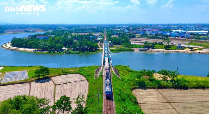 Tuyến đường sắt từ ga Diêu Trì đến ga Quy Nhơn là tuyến đường sắt ngắn nhất trên bản đồ đường sắt Việt Nam.