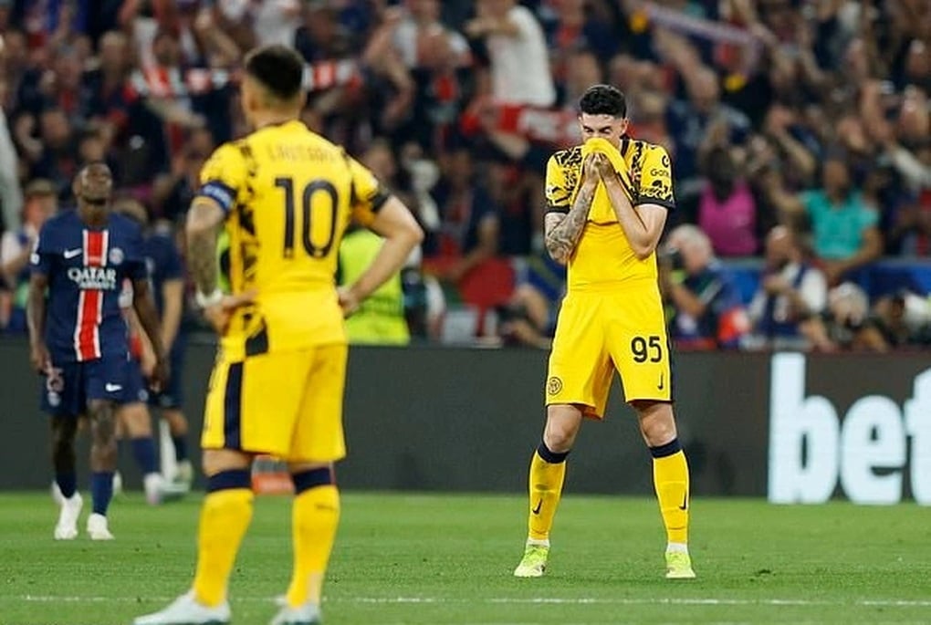 HLV Inzaghi cân nhắc rời Inter Milan sau thất bại xấu hổ ở Champions League - 1