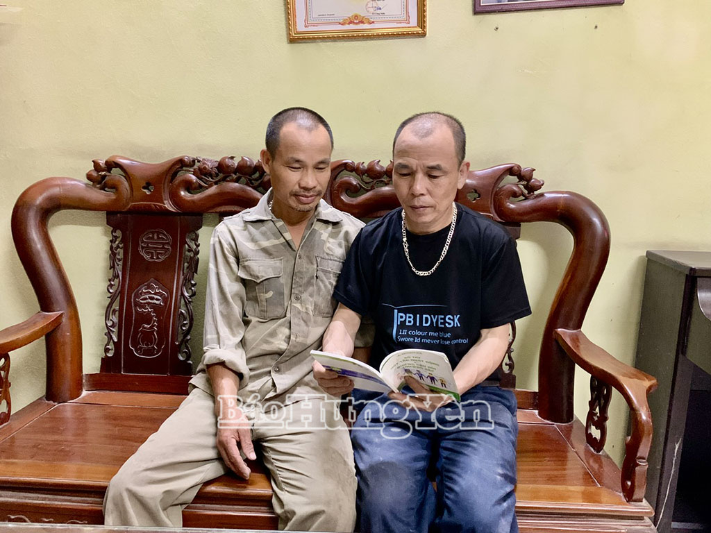 Sau khi cai nghiện thuốc lá thành công, ông Phạm Văn Chiến ở xã Thuần Hưng (Khoái Châu) tích cực tuyên truyền để người xung quanh từ bỏ thuốc lá