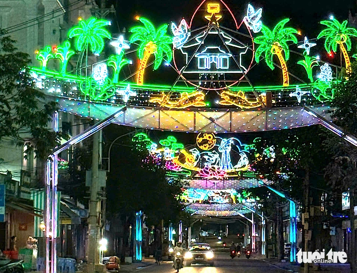 Tránh lắp đặt đèn LED và cổng chào trong TP Trà Vinh quá dày đặc - Ảnh 2.