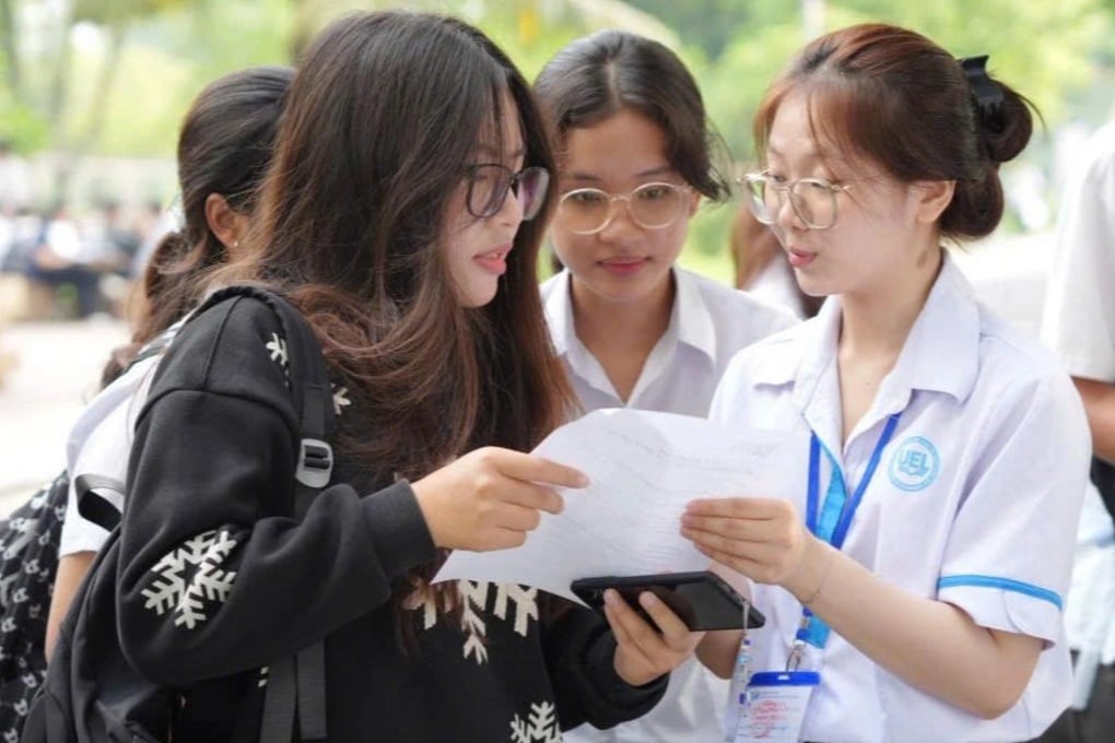 Sáng nay, gần 70.000 thí sinh đi thi lại đại học - 2
