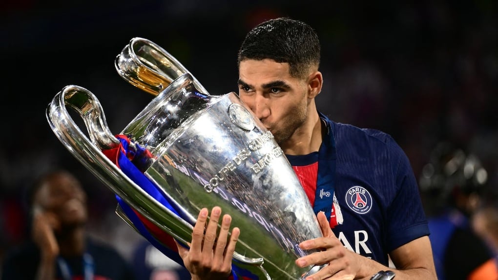 Ngôi sao PSG gây phẫn nộ vì hành động lạ sau khi ghi bàn - 2