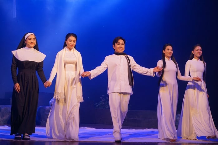 NSƯT Vũ Luân tạo sức hút mới cho vở cải lương "Chuyện tình Hàn Mặc Tử" - Ảnh 5.