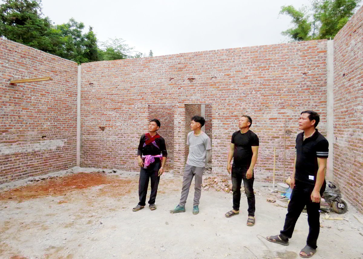 Das im Bau befindliche Haus der Familie von Herrn Hang Seo Dia, Dorf Nan Ly, Gemeinde Nan Ma (Xin Man).