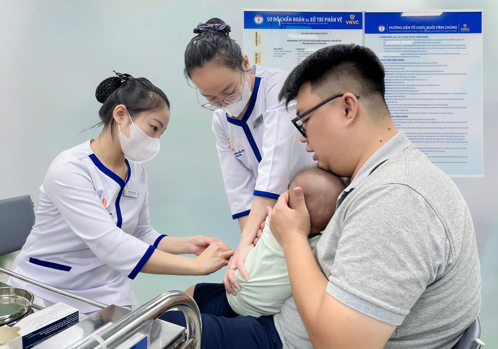 Những lợi ích khi tiêm vaccine 6 trong 1 cha mẹ cần nắm - 3