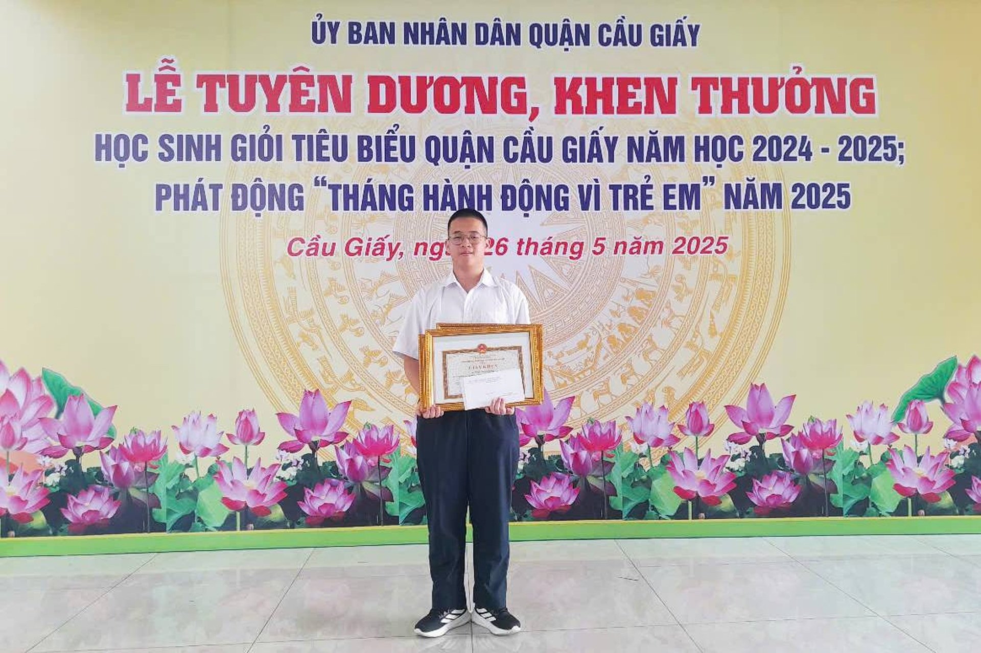 Bí mật về nam sinh đạt 10 điểm toán chuyên vào trường Khoa học tự nhiên - 3