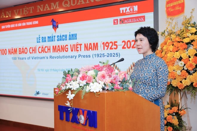 vna-potal-le-ra-mat-clean-photos-100-years-bao-chi-cach-mang-viet-nam-1025-2025-8083138.jpg