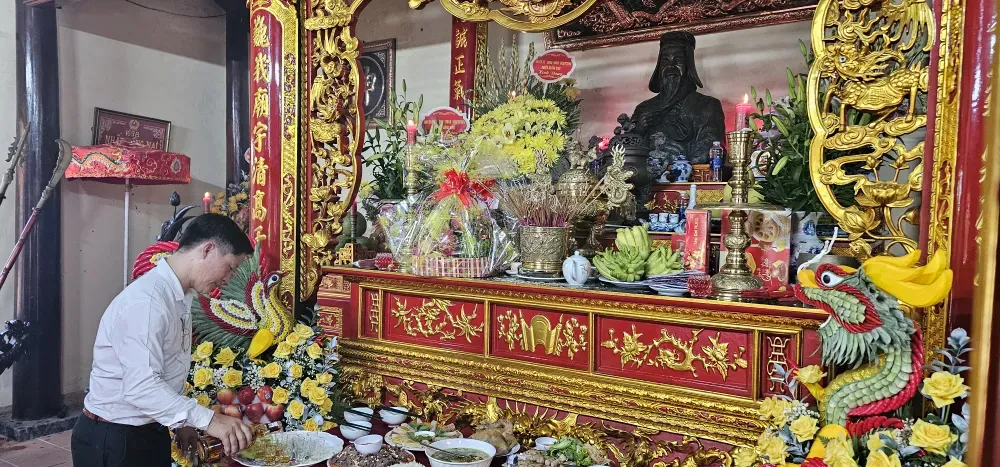 ពិធីរំលឹកវិញ្ញាណក្ខន្ធលោក Nguyen Huu Canh និងពិធីបុណ្យ Ba Chiem Son គឺជាបេតិកភណ្ឌវប្បធម៌អរូបីរបស់ជាតិ។