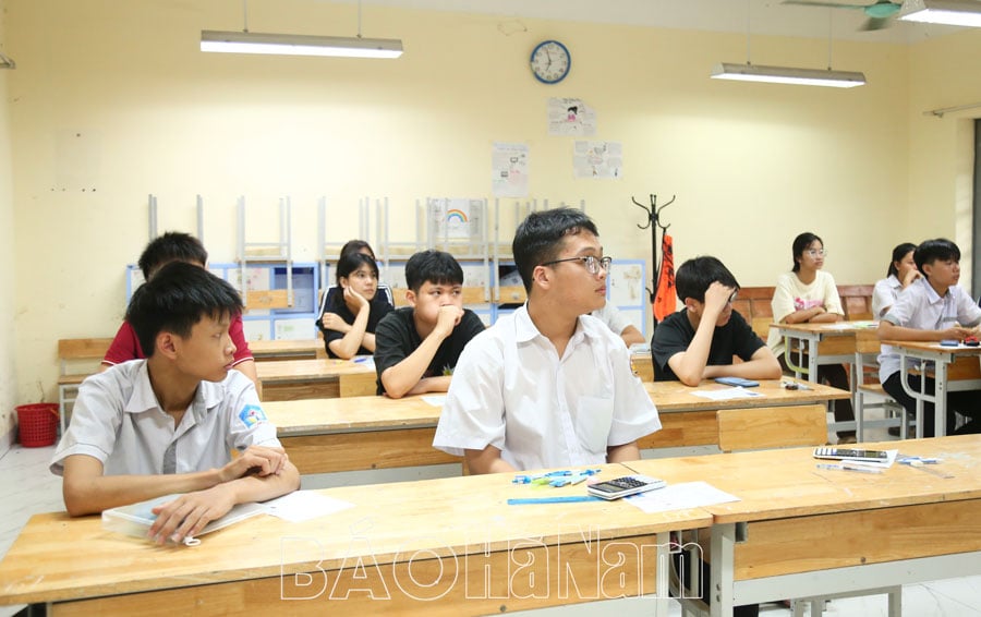 L'école secondaire Nguyen Tat Thanh organise l'examen d'entrée en 10e année pour l'année scolaire 2025-2026