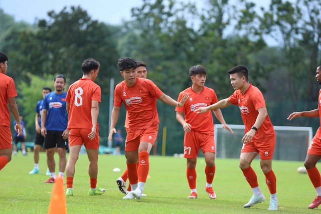 Bị hỏi khó ở họp báo, HLV Kim Sang-sik: Việt Nam tự quyết vận mệnh ở trận đại chiến Malaysia- Ảnh 3.