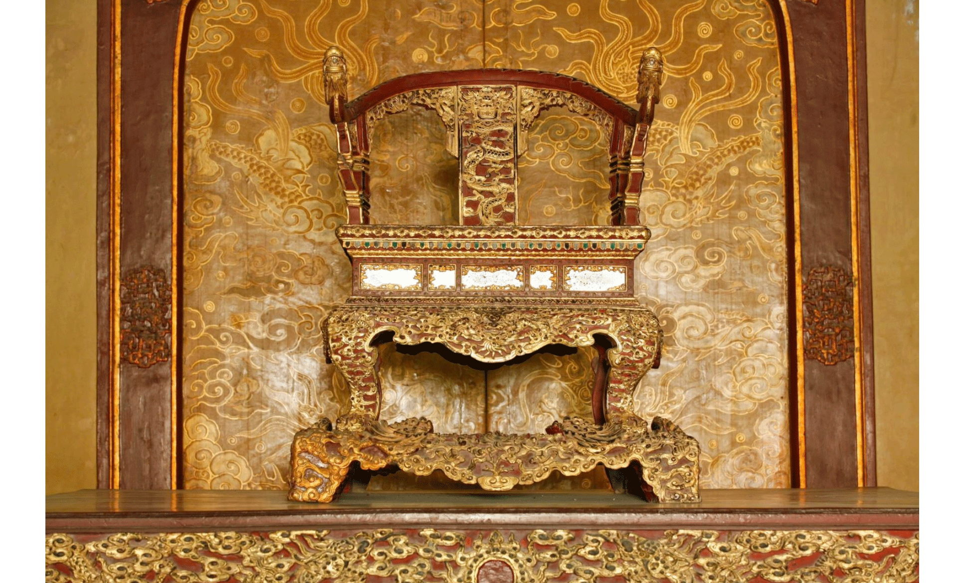 Ngai vua triều Nguyễn là bảo vật quốc gia được công nhận vào năm 2015. Ảnh: Hồng Phượng/Báo Tin tức và Dân tộc